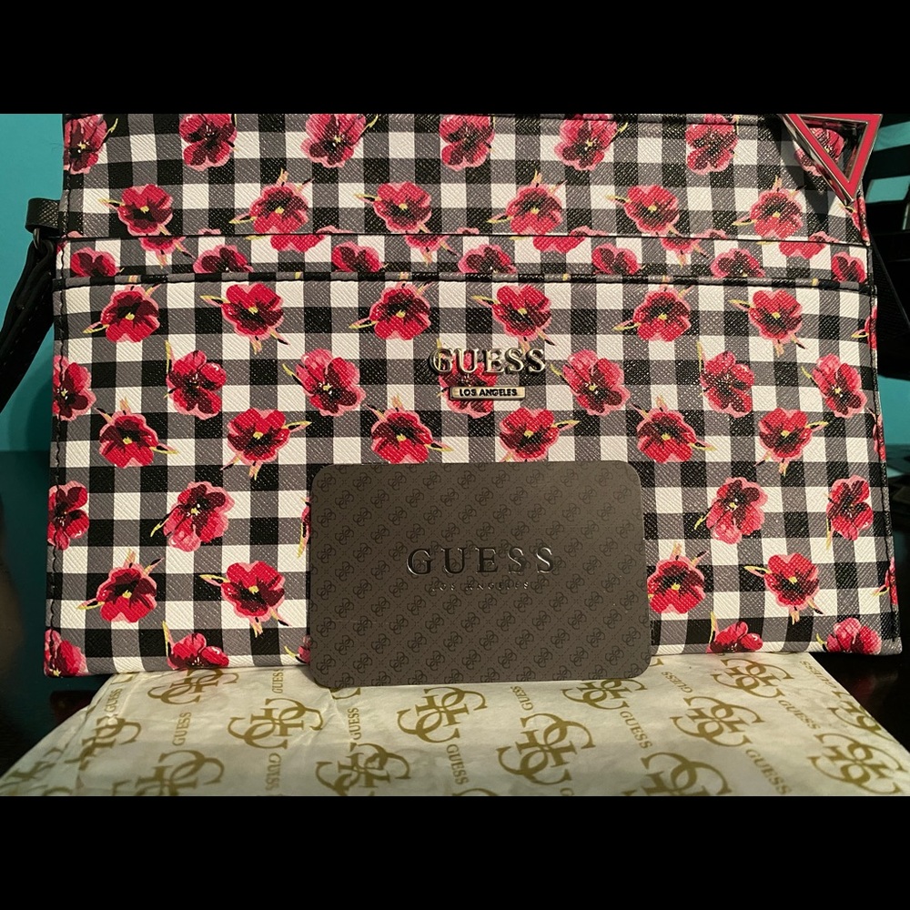 Guess flowered clutch